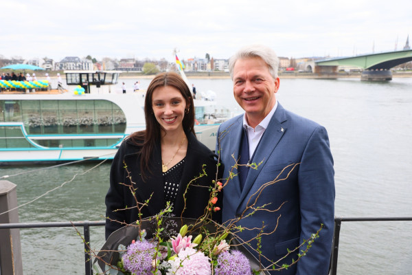 Die Taufpatin Bianca Rödig – Tochter von Helmut Rödig, Miteigentümer des langjährigen Partners sea chefs.