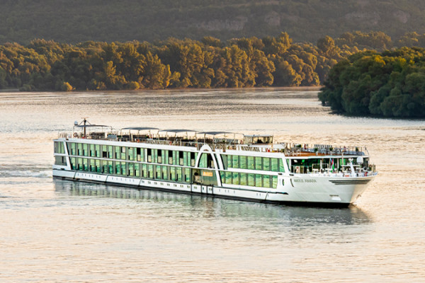 Die neue AMADEUS Amara: Premiere auf der Donau