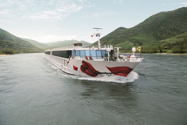 Unterhaltung, Kultur und Wellness – neue Formate und bewährte Klassiker auf dem Rhein & der Donau