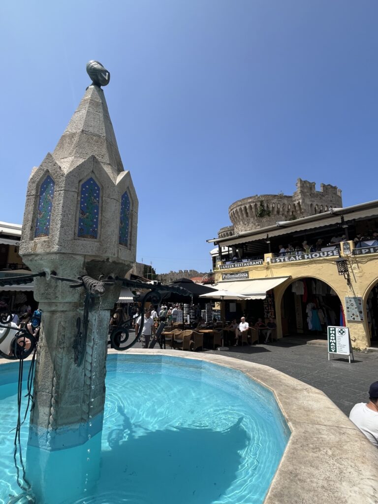 Eulenbrunnen in Rhodos-Stadt