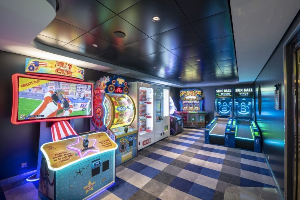 MSC Bellissima, Virtual Games Arcade & Bowling