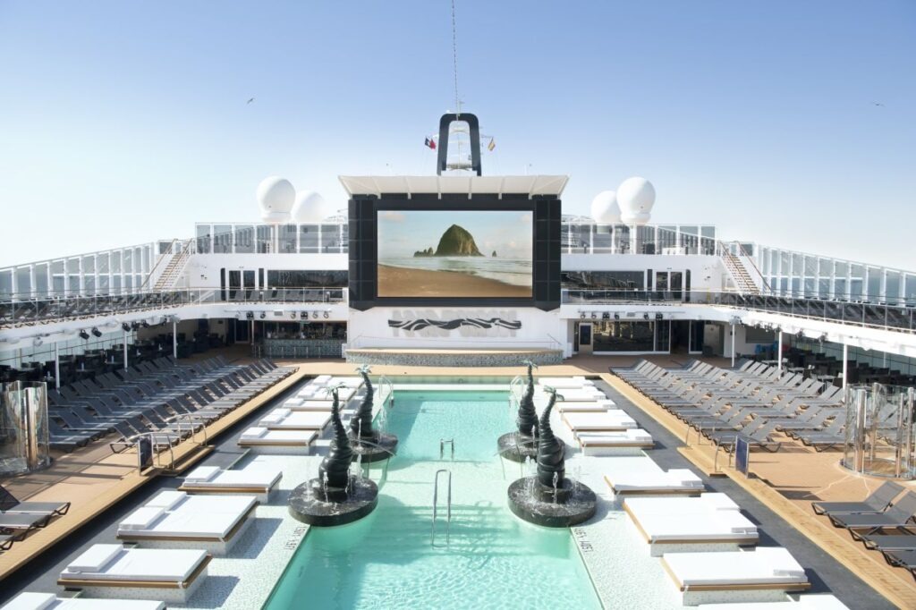 MSC Bellissima, Main Pool