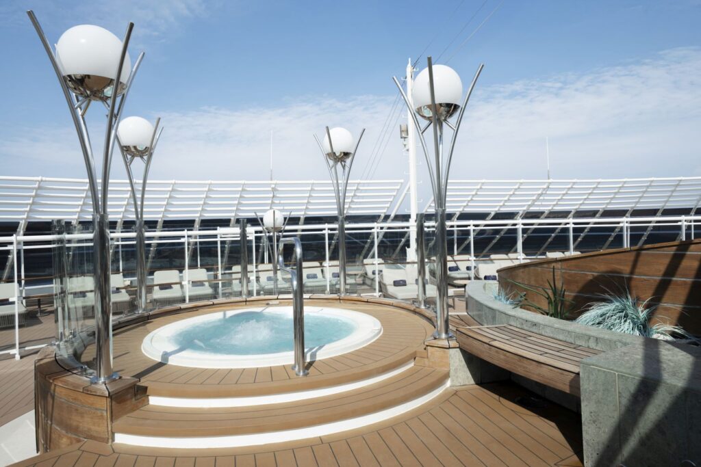 MSC Divina, MSC Yacht Club - The One Pool