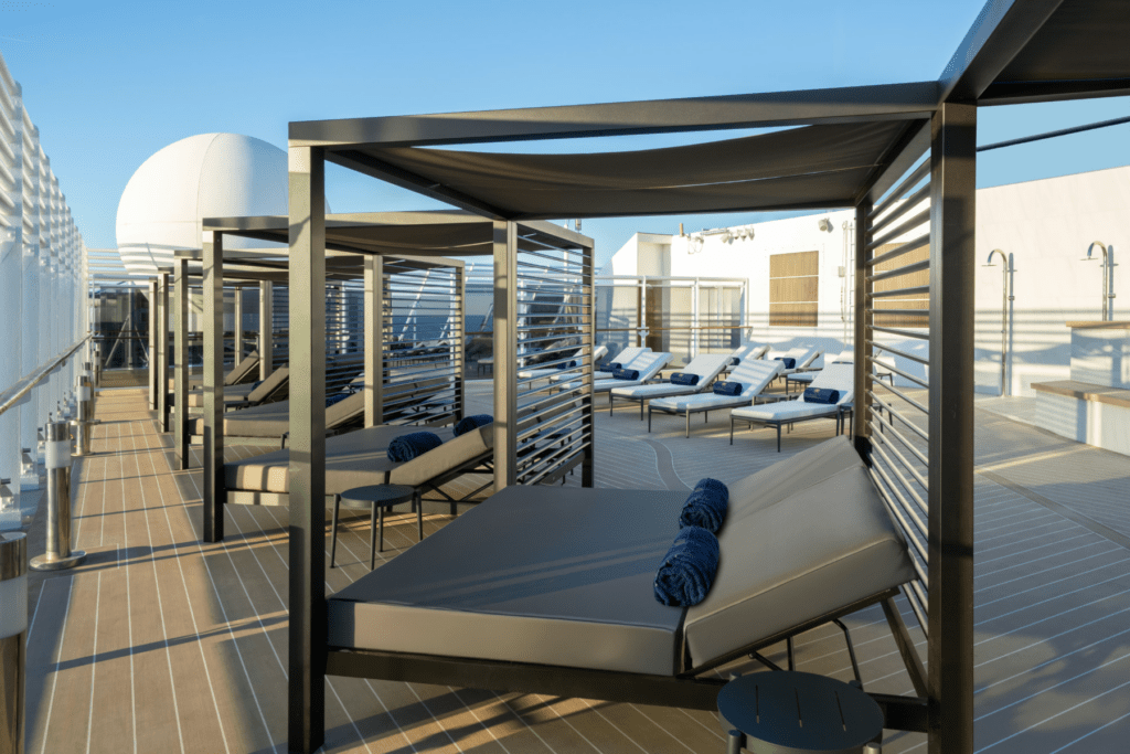 MSC Yacht Club Sonnendeck auf MSC Musica